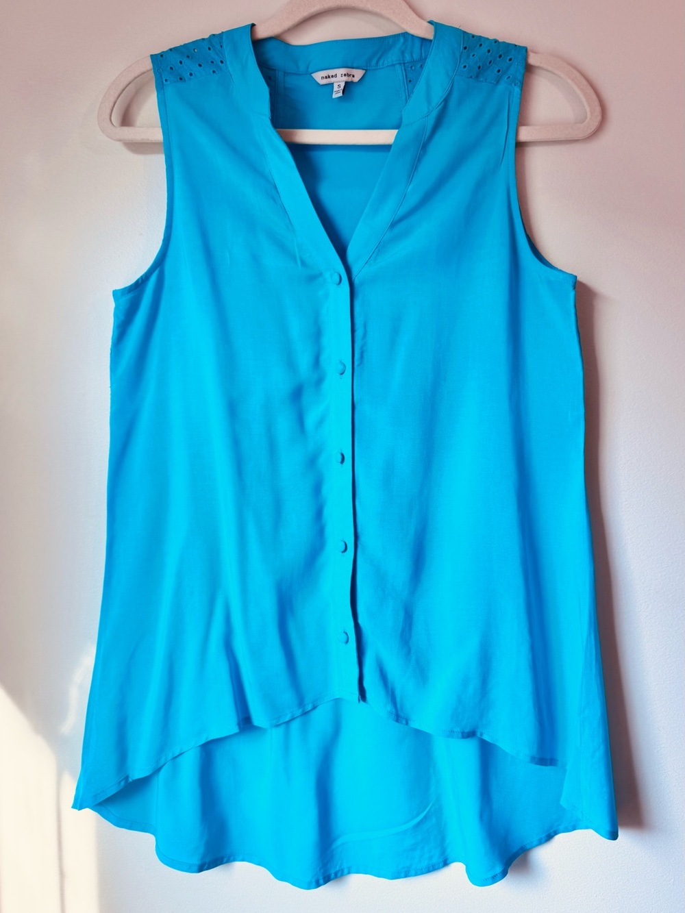 Naked Zebra Turquoise eyelet Sleeveless Button-Front High-Low Blouse
